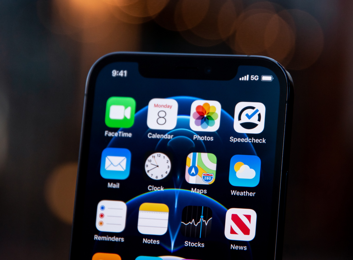 凤翔苹果手机维修分享为什么 iPhone 12 在冬季会自动关机 