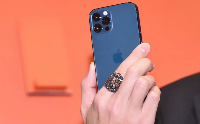 凤翔苹果手机维修分享iPhone12系列重启方法教程 